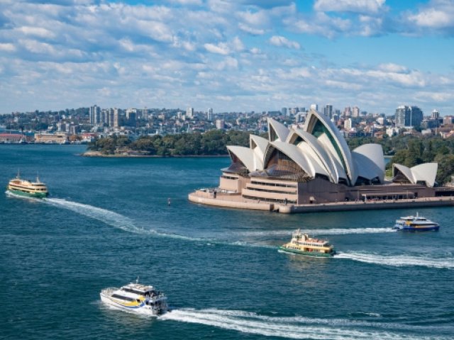 2025-26 NRMA Insurance Ashes Series package with Sydney Harbour Sunset Cruise excursion