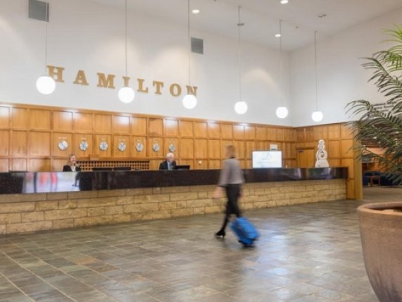 Distinction Hamilton Hotel & Conference Centre - Hotel Reception